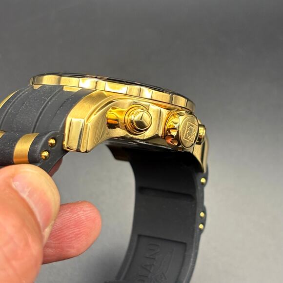 Invicta Pro Diver 17566 Men’s Chronograph Black & Gold Silicone Strap Watch NIB - Picture 13 of 17